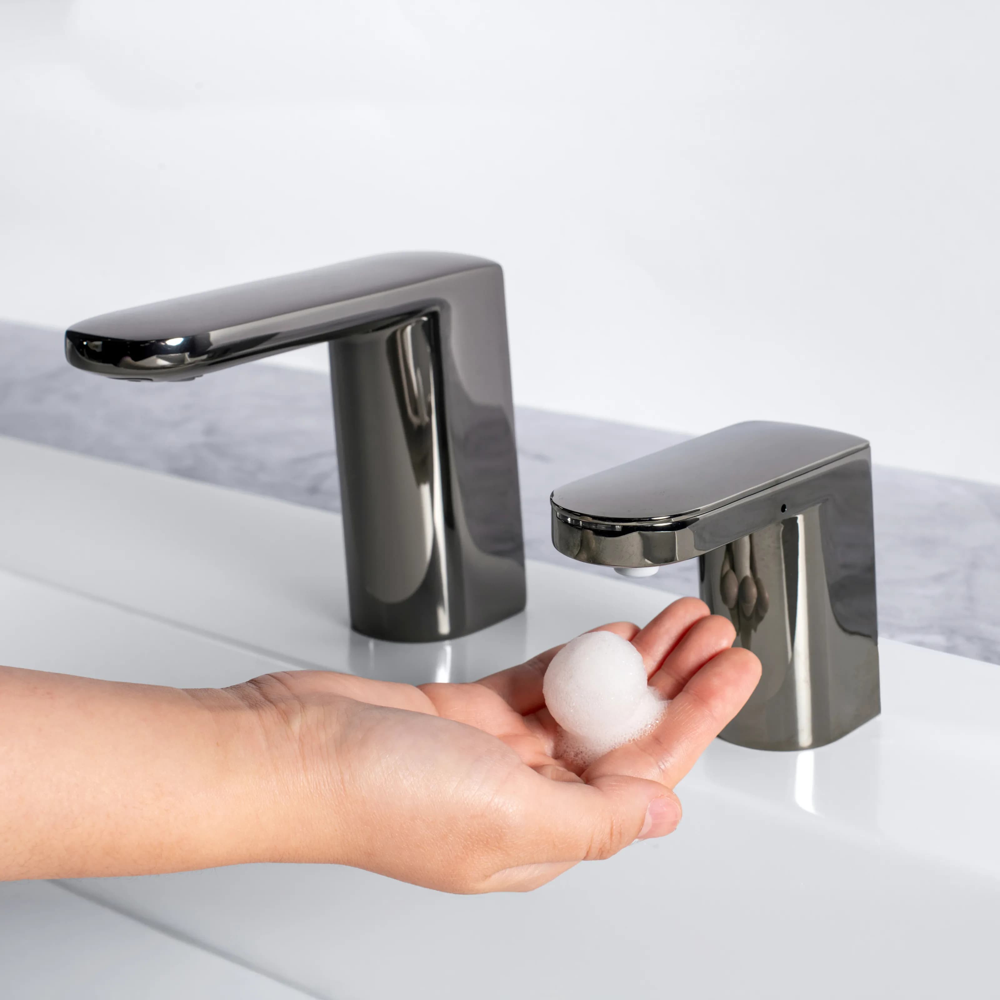 Counter-Mounted Automatic Fino Collection Top-Fill Foam Soap Dispenser — B-961