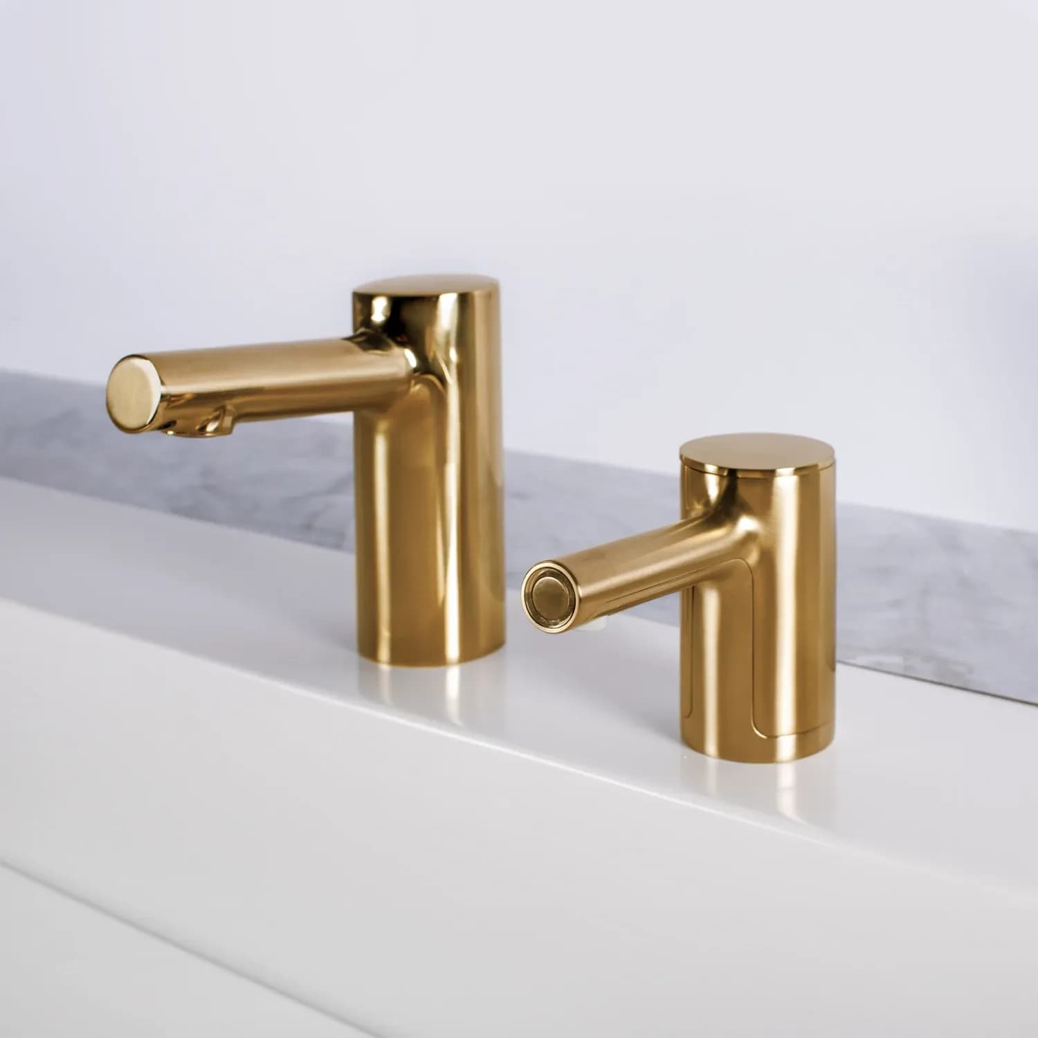 Counter-Mounted Automatic Fino Collection Top-Fill Liquid Soap Dispenser — B-990