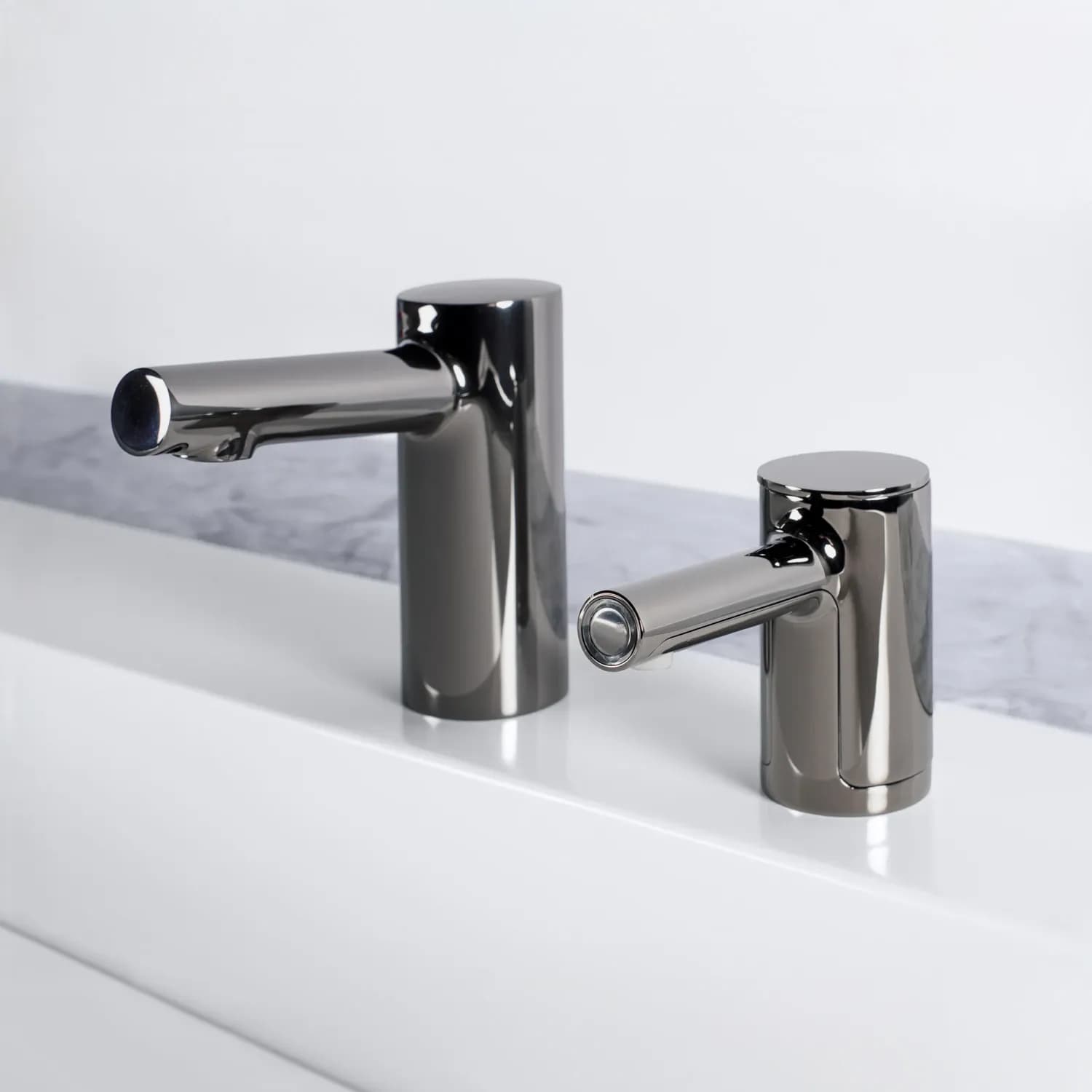 Counter-Mounted Automatic Fino Collection Top-Fill Liquid Soap Dispenser — B-991